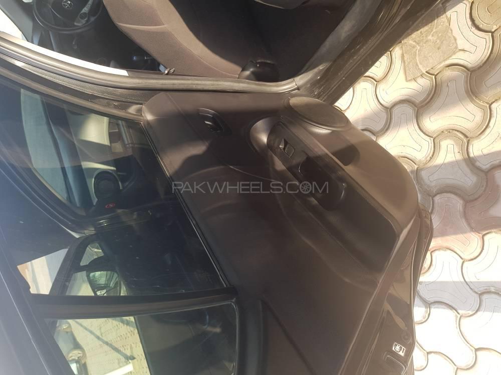 Toyota Aqua 2013 for Sale in Peshawar Toyota Aqua 2013 for Sale in Peshawar Image-12