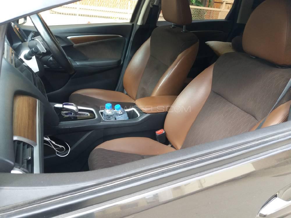 Honda Fit 2015 for Sale in Karachi Honda Fit 2015 for Sale in Karachi Image-10