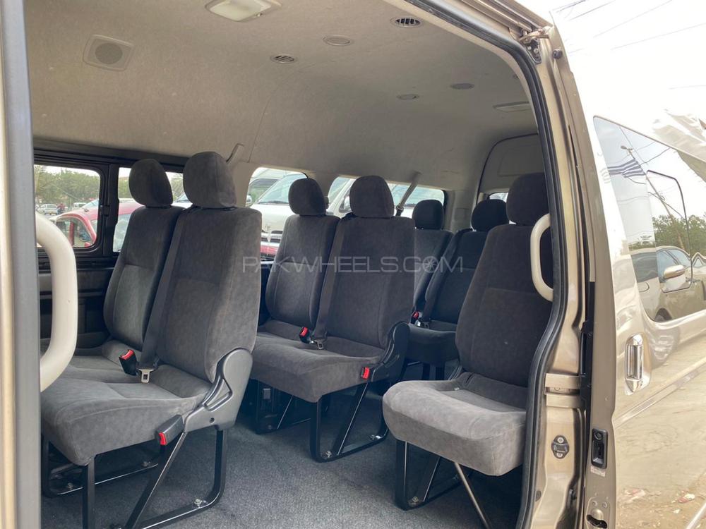Toyota Hiace 2015 for Sale in Karachi Toyota Hiace 2015 for Sale in Karachi Image-11