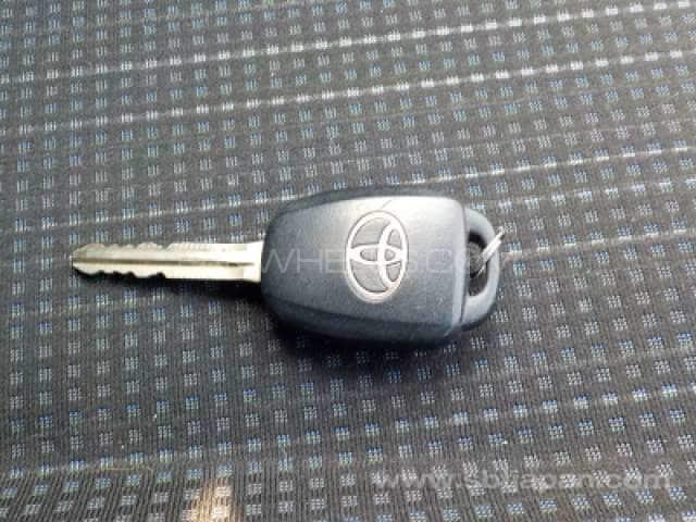 Toyota Vitz 2016 for Sale in Sialkot Toyota Vitz 2016 for Sale in Sialkot Image-11