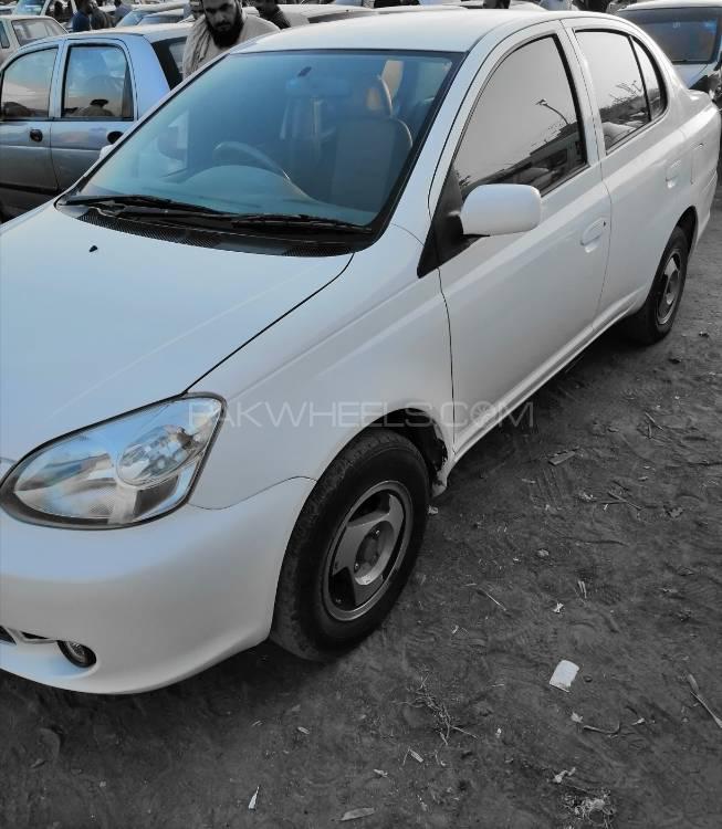 Toyota Platz 2005 for Sale in Karachi Image-1