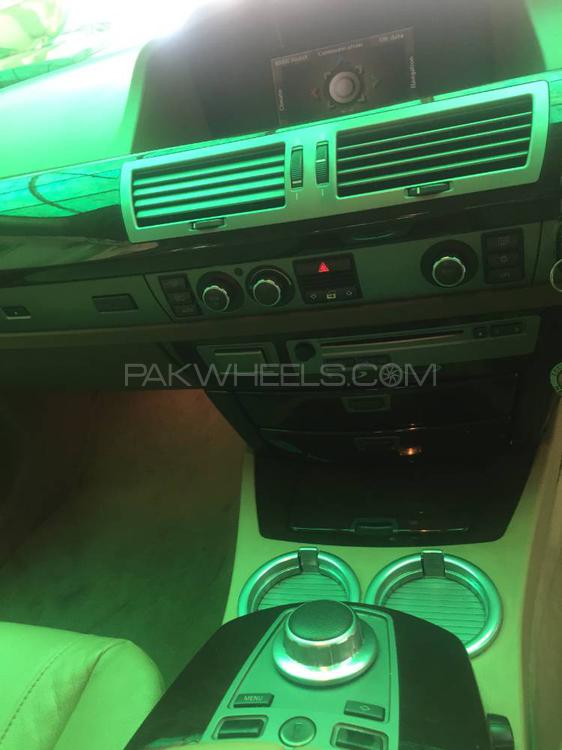 بی ایم ڈبلیو 7 سیریز 2007 for Sale in سیالکوٹ بی ایم ڈبلیو 7 سیریز 2007 for Sale in سیالکوٹ Image-7