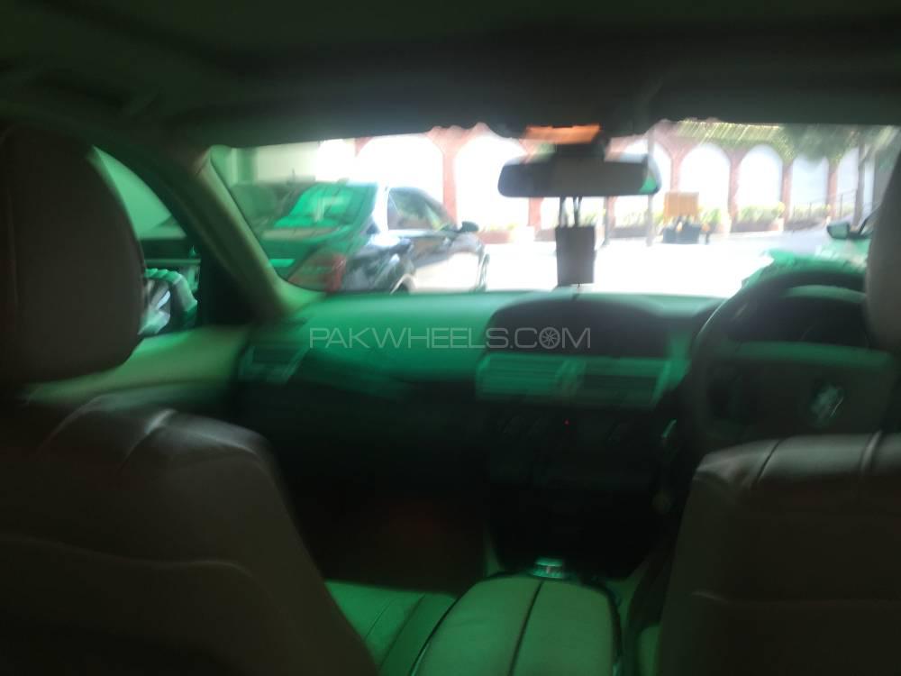 بی ایم ڈبلیو 7 سیریز 2007 for Sale in سیالکوٹ بی ایم ڈبلیو 7 سیریز 2007 for Sale in سیالکوٹ Image-13