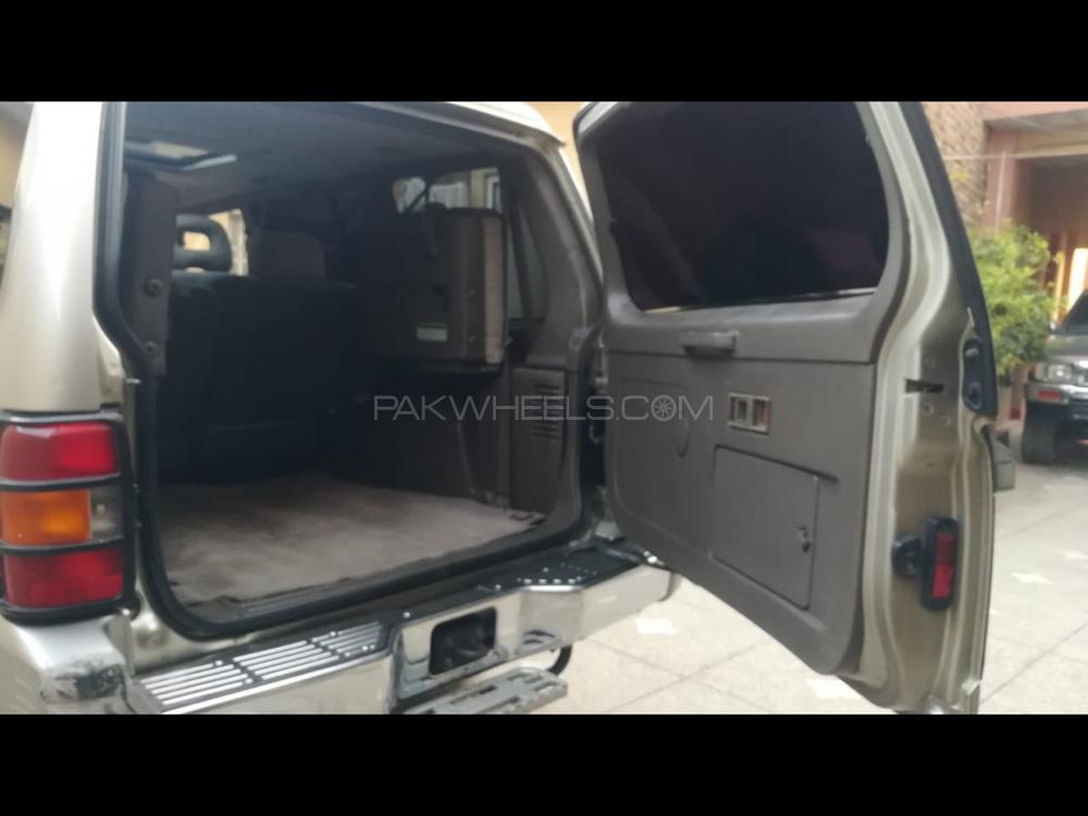 Mitsubishi Pajero 1997 for Sale in Sialkot Mitsubishi Pajero 1997 for Sale in Sialkot Image-12