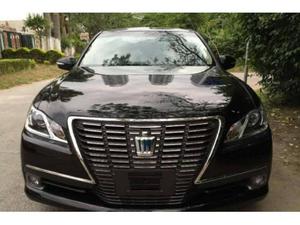 Toyota Crown - 2013