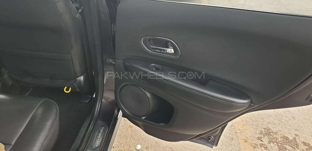 Honda Vezel 2014 for Sale in Islamabad Honda Vezel 2014 for Sale in Islamabad Image-16