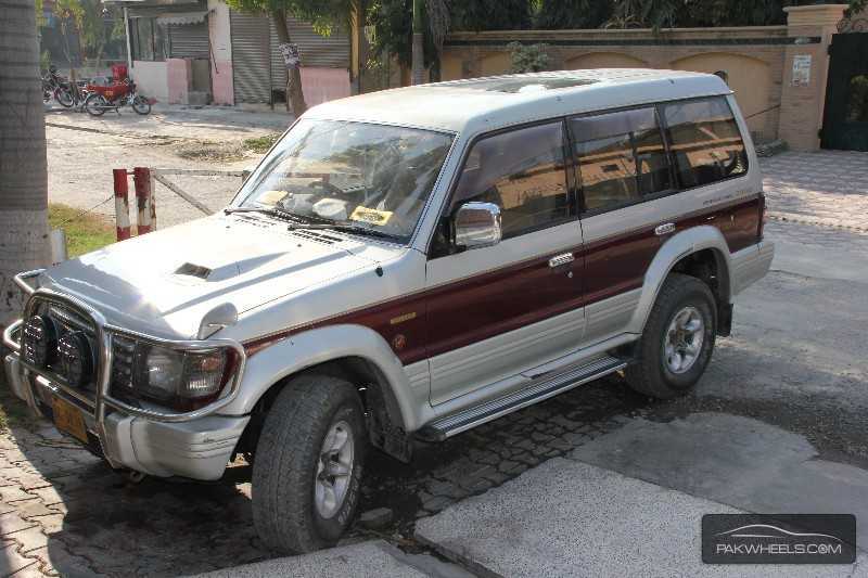 Mitsubishi Pajero Exceed 2.8D 1995 for sale in Lahore | PakWheels