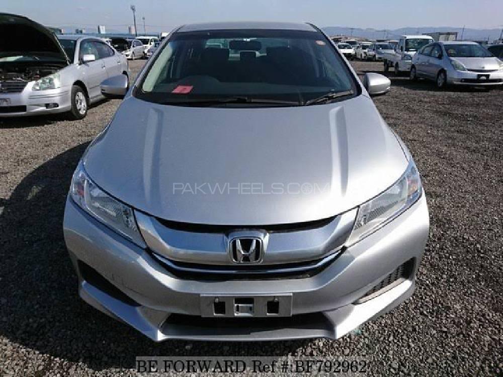 Honda Grace Hybrid 2016 for Sale in Lahore Image-1