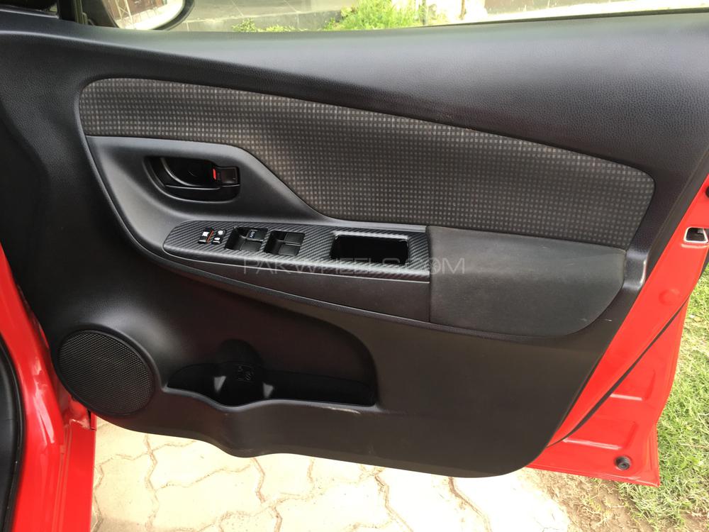 Toyota Vitz 2015 for Sale in Lahore Toyota Vitz 2015 for Sale in Lahore Image-8