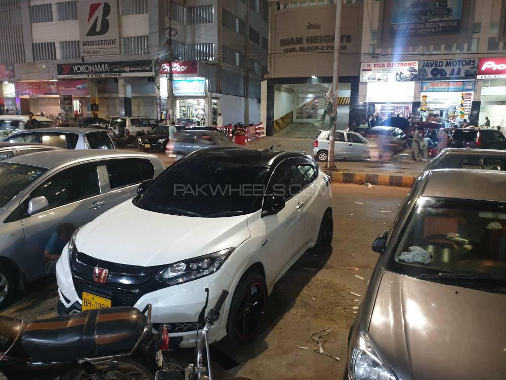 Honda Vezel - 2015 Muhammad Honda Vezel - 2015 Muhammad Image-6