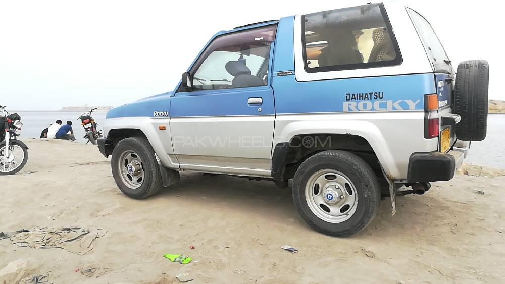 Daihatsu Rocky - 1994  Daihatsu Rocky - 1994  Image-2