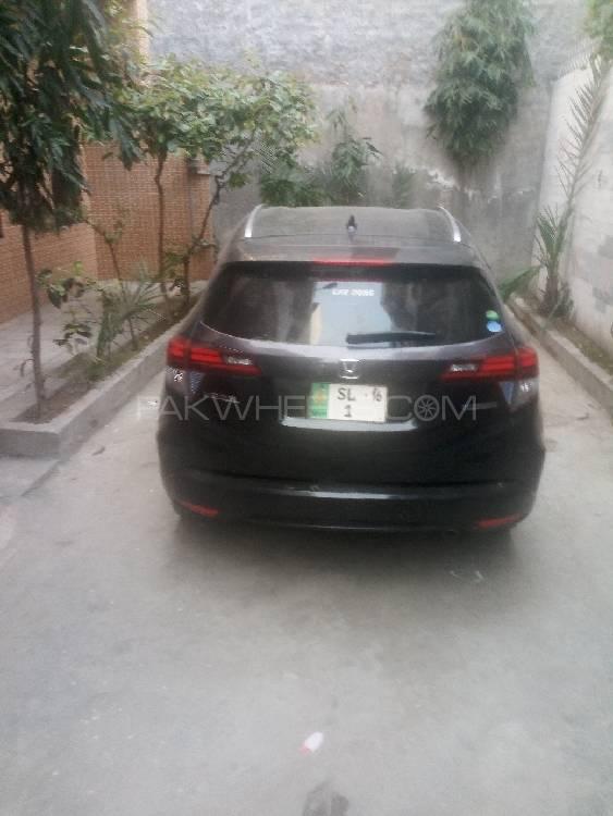 Honda Vezel 2014 for Sale in Lahore Honda Vezel 2014 for Sale in Lahore Image-6