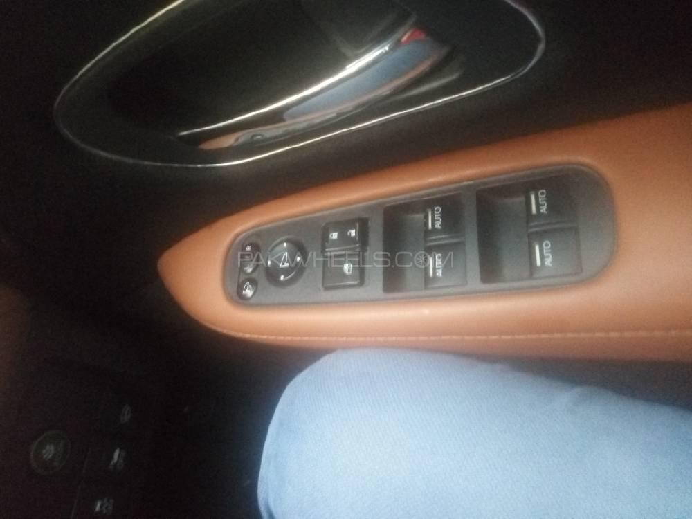 Honda Vezel 2014 for Sale in Lahore Honda Vezel 2014 for Sale in Lahore Image-9