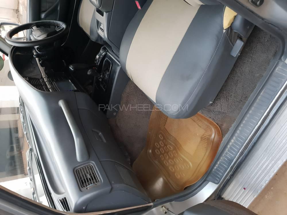 Toyota Land Cruiser - 1994 cruising Toyota Land Cruiser - 1994 cruising Image-9
