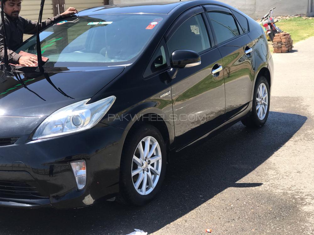 Toyota Prius 2013 for Sale in Faisalabad Image-1