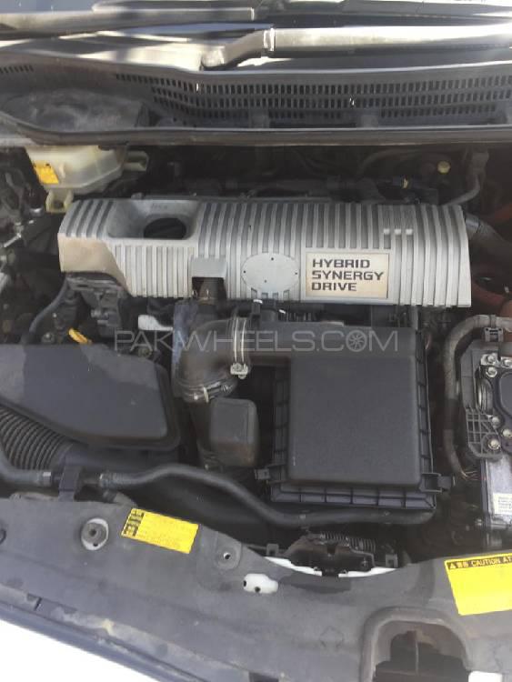 Toyota Prius 2010 for Sale in Lahore Toyota Prius 2010 for Sale in Lahore Image-11