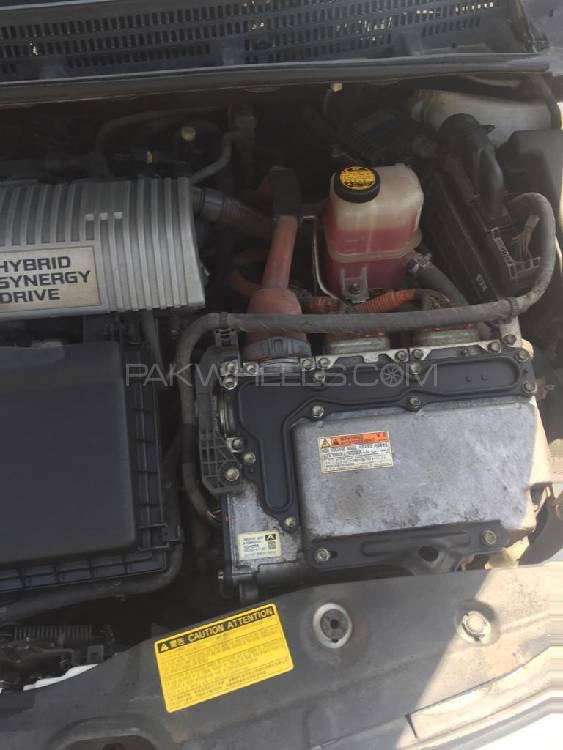 Toyota Prius 2010 for Sale in Lahore Toyota Prius 2010 for Sale in Lahore Image-18
