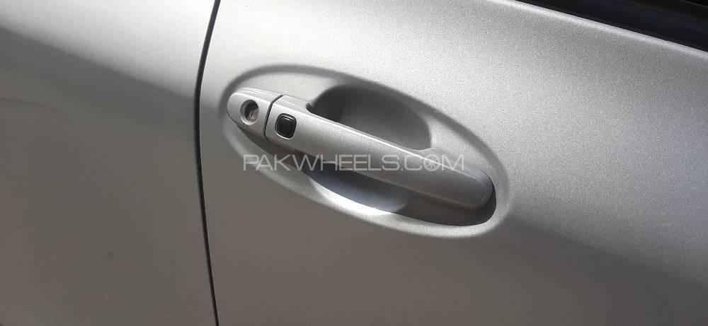 Toyota Vitz 2009 for Sale in Dera ismail khan Image-1