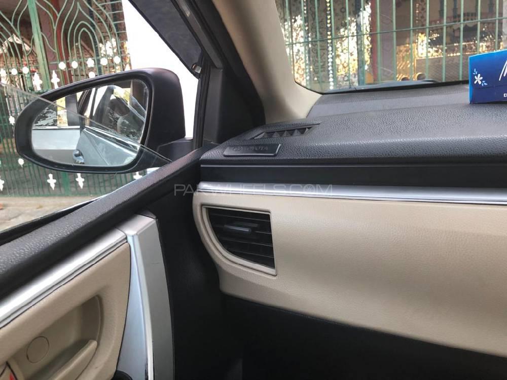 Toyota Corolla 2015 for Sale in Lahore Image-1