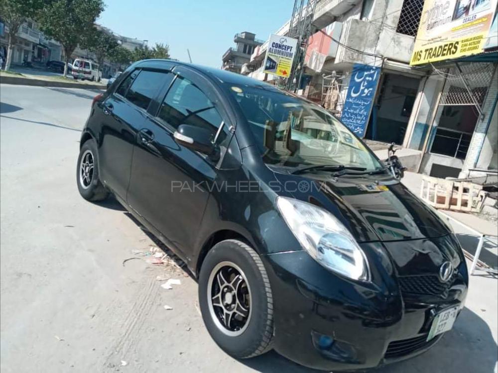 Toyota Vitz 2007 for Sale in Mirpur A.K. Image-1