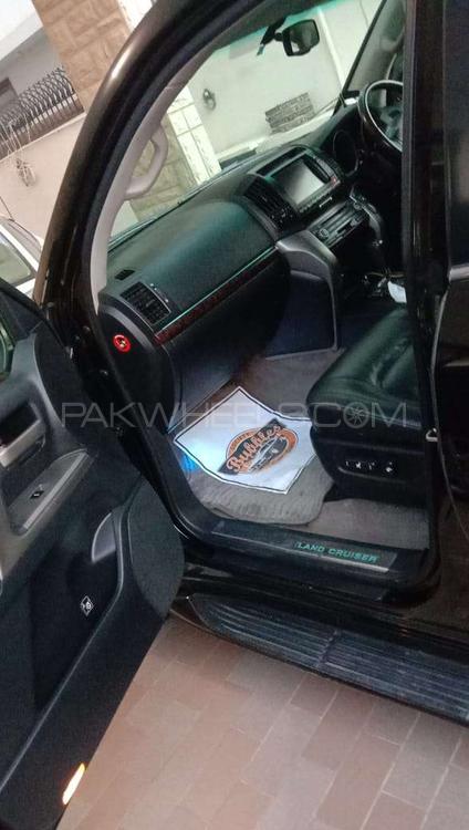Toyota Land Cruiser 2010 for Sale in Karachi Toyota Land Cruiser 2010 for Sale in Karachi Image-2