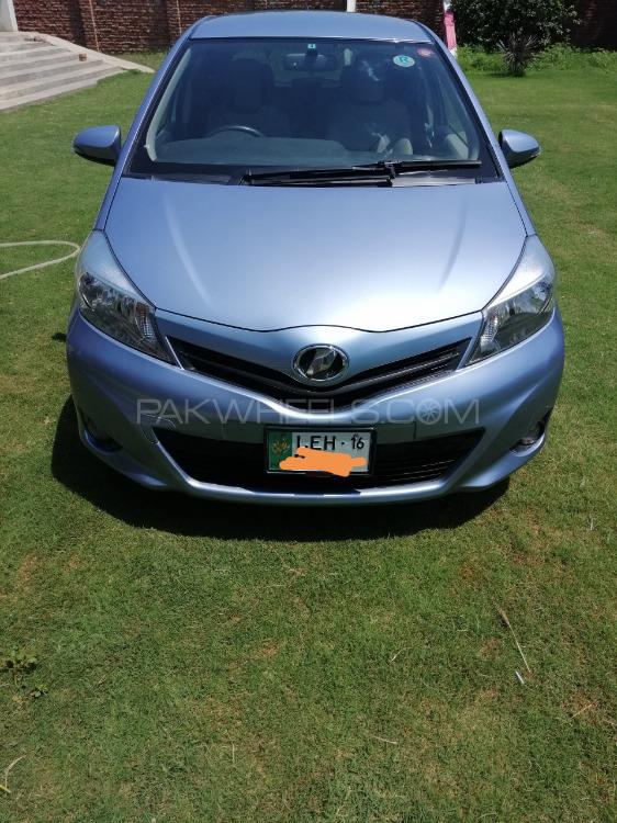 Toyota Vitz 2014 for Sale in Charsadda Image-1