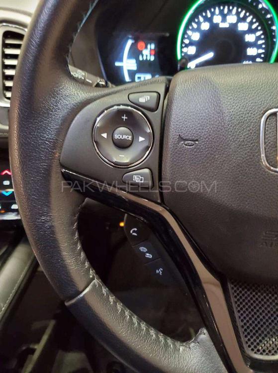Honda Vezel 2017 for Sale in Lahore Honda Vezel 2017 for Sale in Lahore Image-11