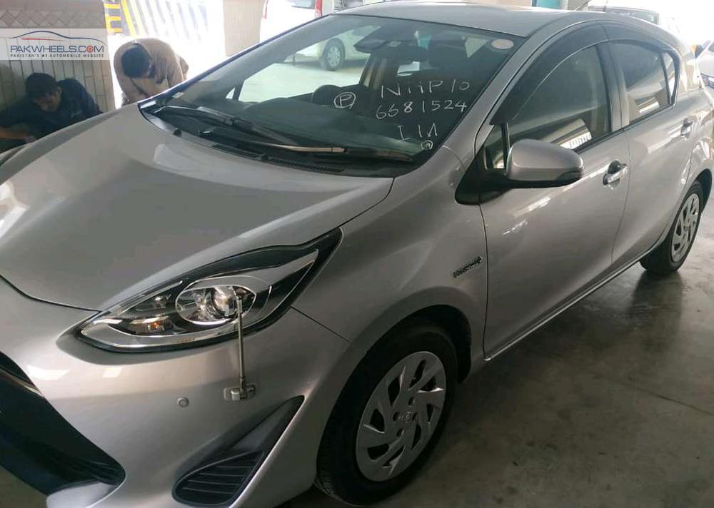 ٹویوٹا اکوا 2017 for Sale in کراچی ٹویوٹا اکوا 2017 for Sale in کراچی Image-5