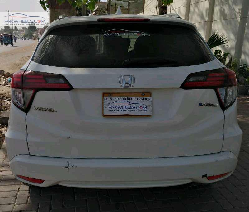 Honda Vezel 2015 for Sale in Karachi Honda Vezel 2015 for Sale in Karachi Image-6