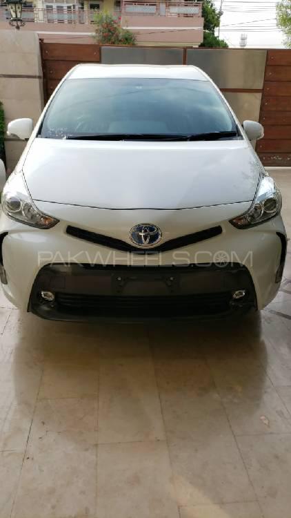 Toyota Prius Alpha 2016 for Sale in Islamabad Image-1