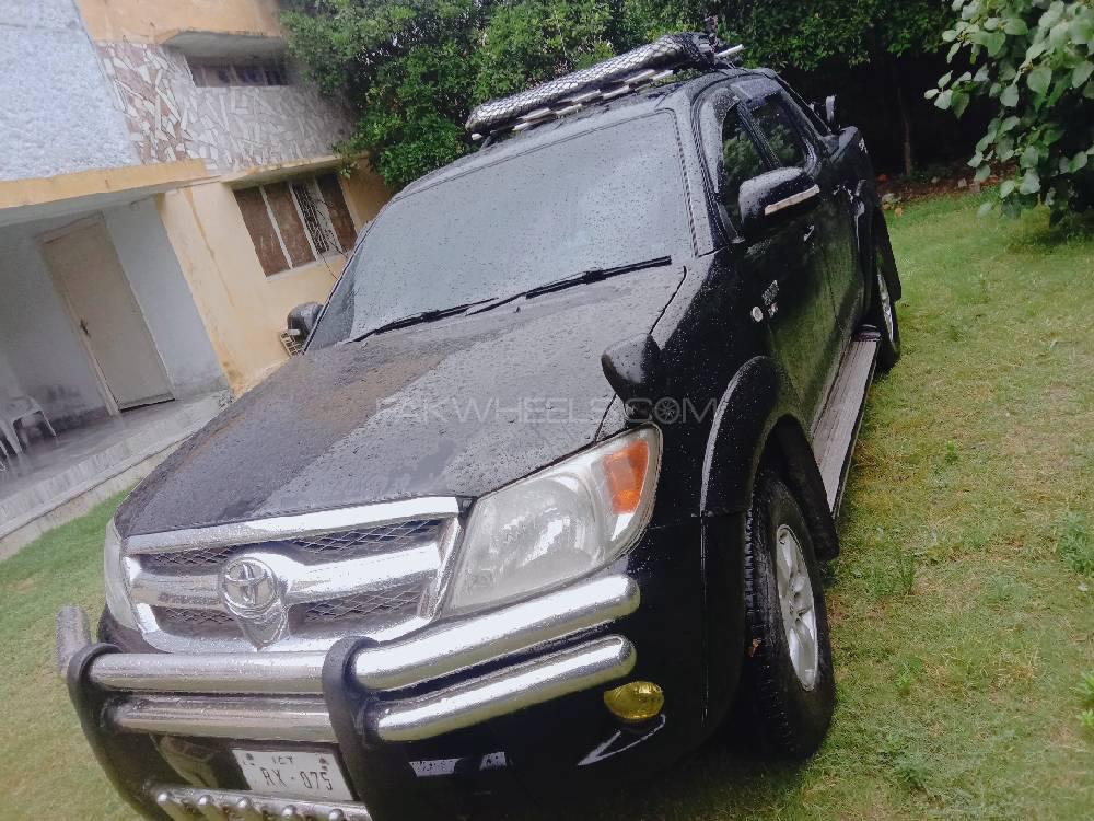 Toyota Hilux 2011 for Sale in Nowshera Image-1