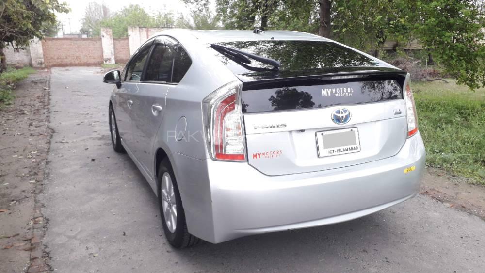 Toyota Prius 2014 for Sale in Faisalabad Toyota Prius 2014 for Sale in Faisalabad Image-5