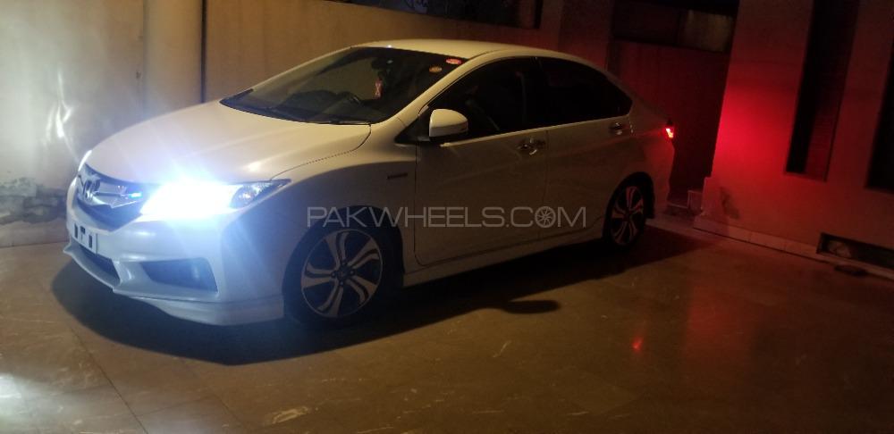 Honda Grace Hybrid 2015 for Sale in Lahore Honda Grace Hybrid 2015 for Sale in Lahore Image-5
