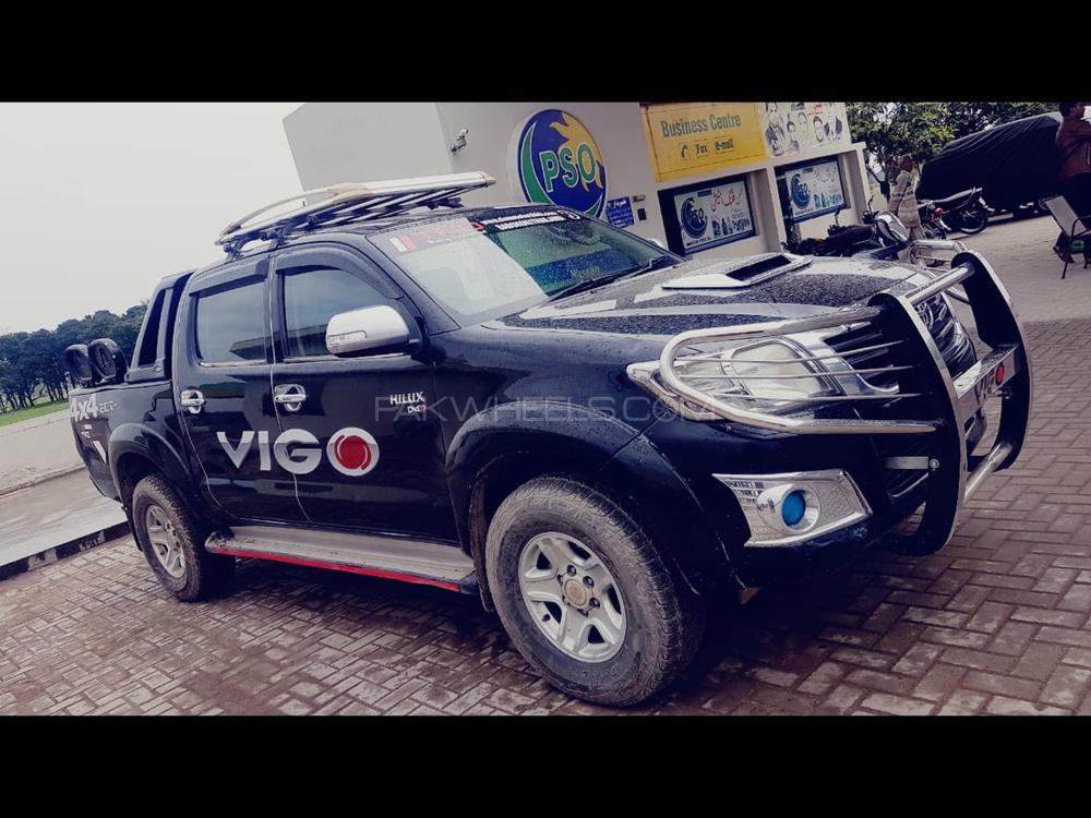 Toyota Hilux 2012 for Sale in Gujrat Image-1