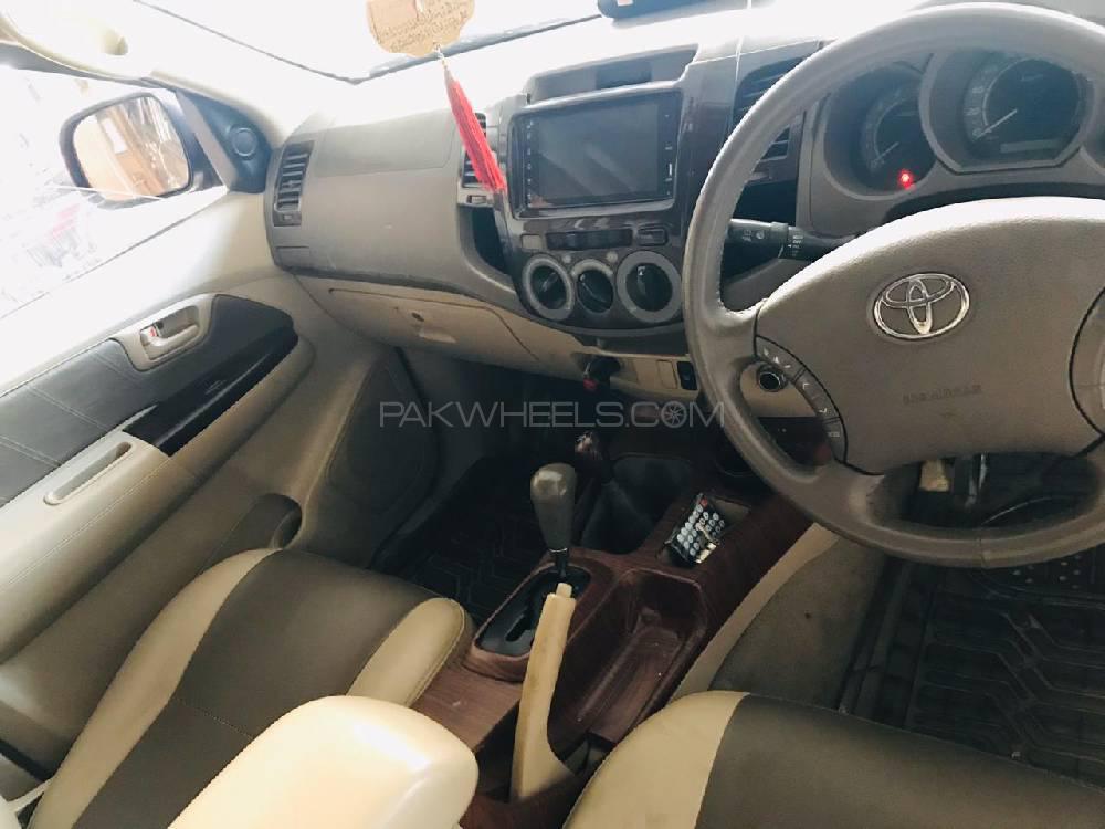 Toyota Hilux 2005 for Sale in Lahore Image-1