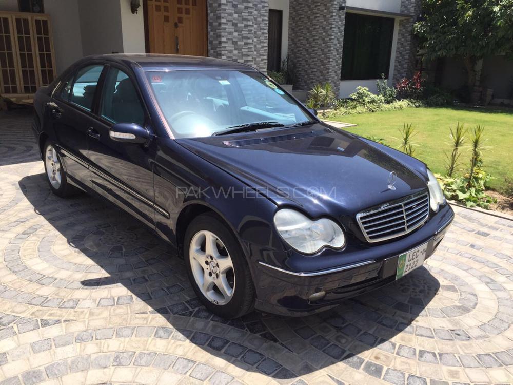 Mercedes Benz C Class 2003 for Sale in Lahore Image-1