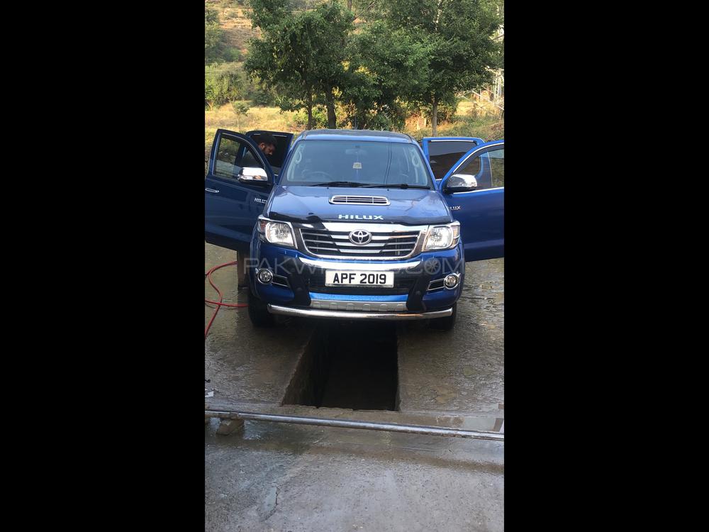 Toyota Hilux 2015 for Sale in Kashmir Image-1