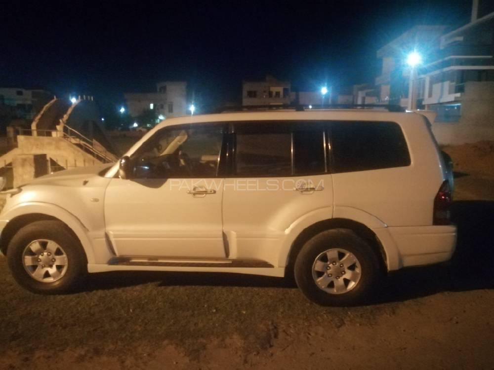 Mitsubishi Pajero 2005 for Sale in Lahore Image-1