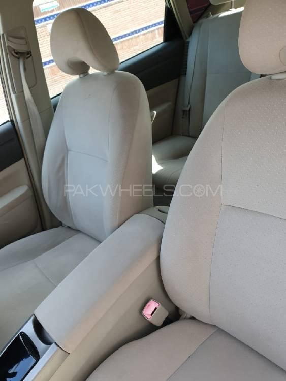 Toyota Prius 2007 for Sale in Sialkot Toyota Prius 2007 for Sale in Sialkot Image-17