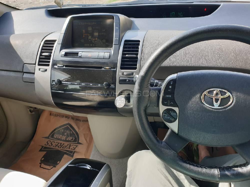 Toyota Prius 2007 for Sale in Sialkot Toyota Prius 2007 for Sale in Sialkot Image-9