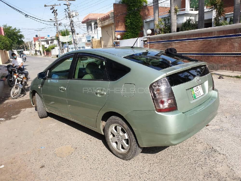 Toyota Prius 2007 for Sale in Sialkot Toyota Prius 2007 for Sale in Sialkot Image-3