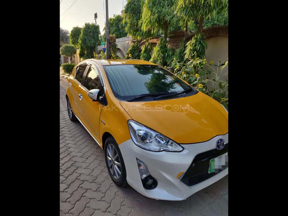 Toyota Aqua 2015 for Sale in Lahore Toyota Aqua 2015 for Sale in Lahore Image-6