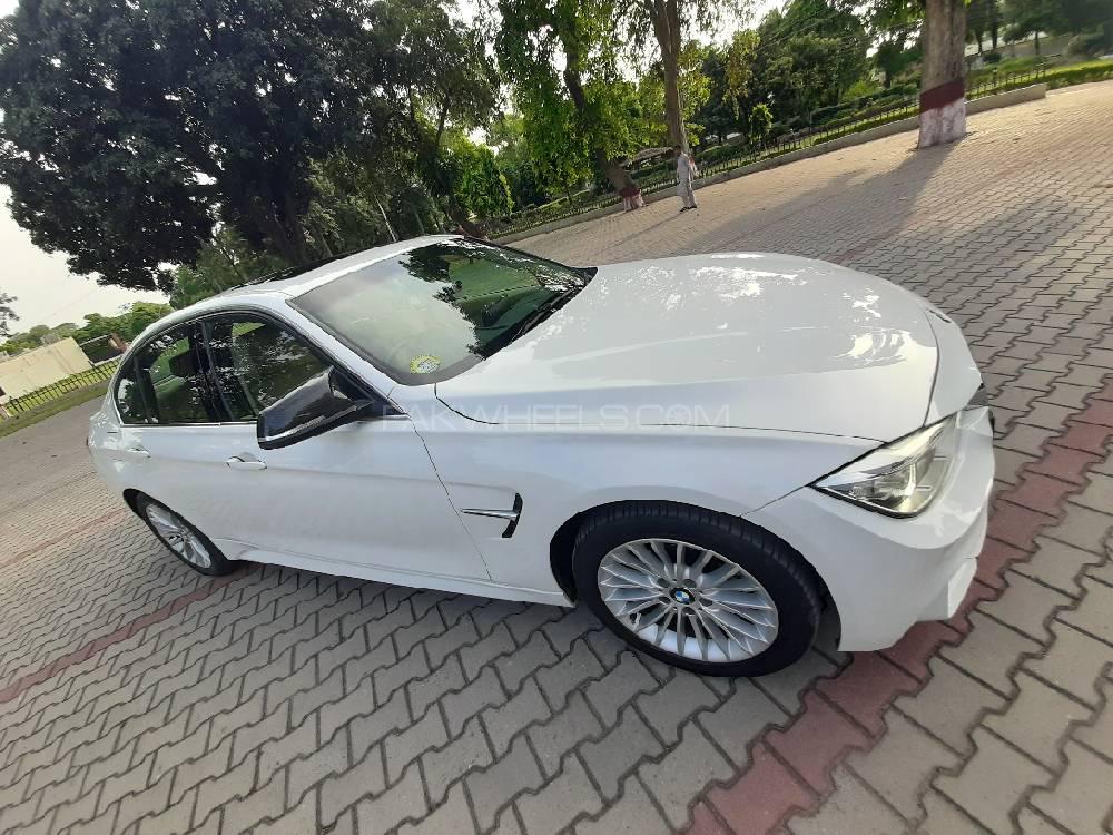 BMW 3 Series 2014 for Sale in Sialkot BMW 3 Series 2014 for Sale in Sialkot Image-9
