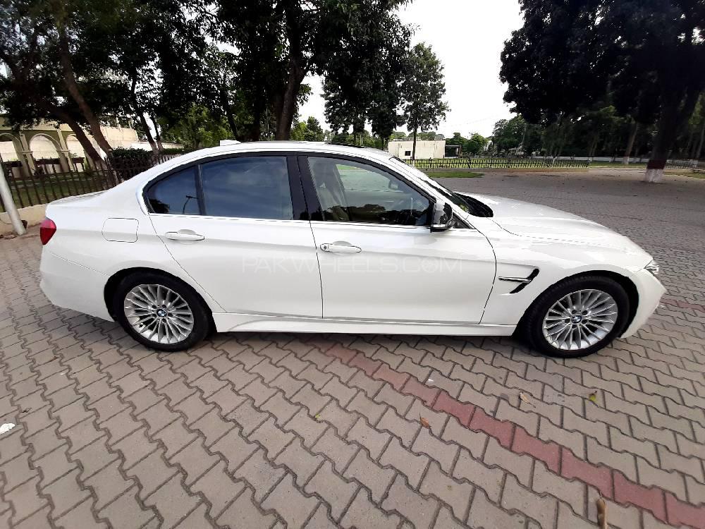 BMW 3 Series 2014 for Sale in Sialkot BMW 3 Series 2014 for Sale in Sialkot Image-14