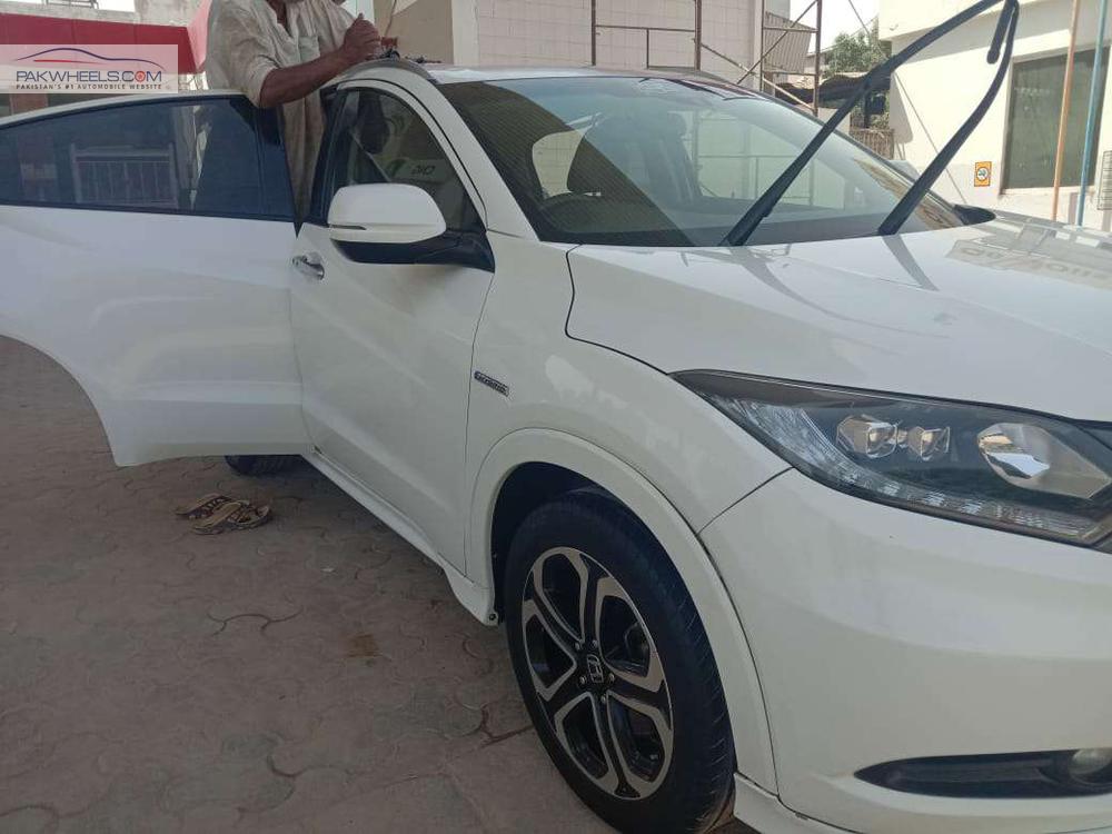 Honda Vezel 2015 for Sale in Karachi Honda Vezel 2015 for Sale in Karachi Image-13