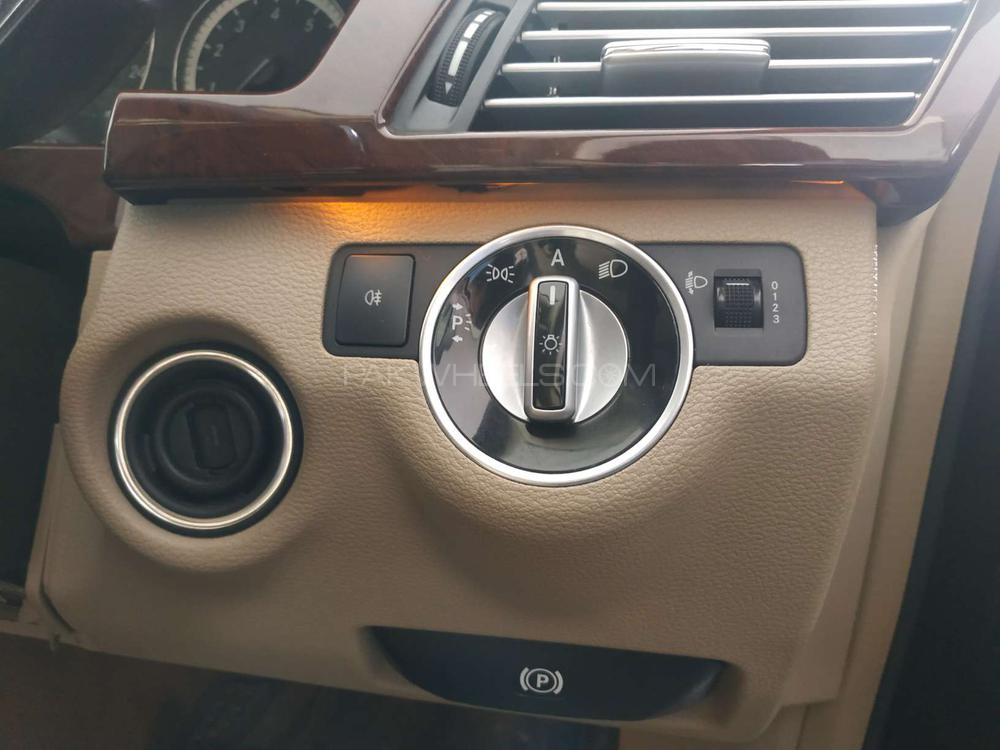 Mercedes Benz E Class 2011 for Sale in Islamabad Mercedes Benz E Class 2011 for Sale in Islamabad Image-18