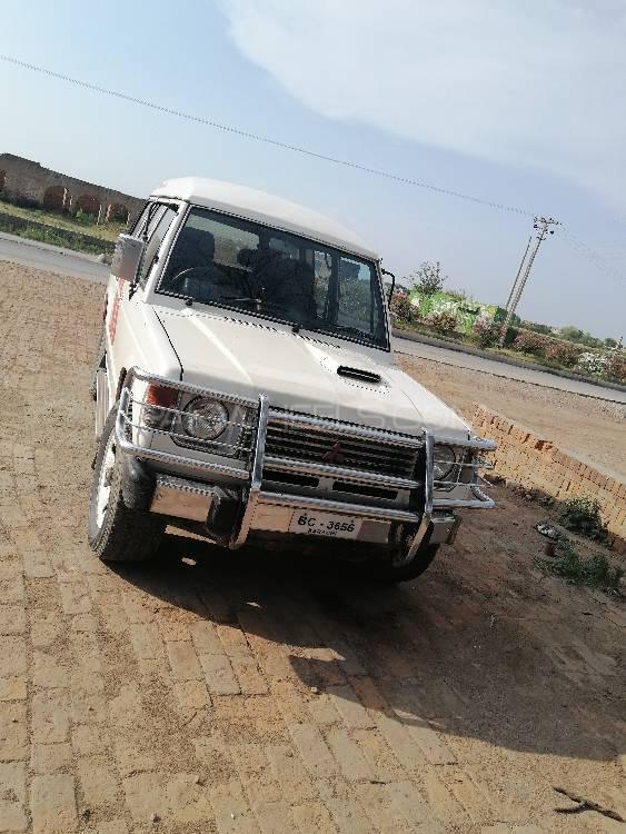 Mitsubishi Pajero 1990 for Sale in Rawalpindi Mitsubishi Pajero 1990 for Sale in Rawalpindi Image-4