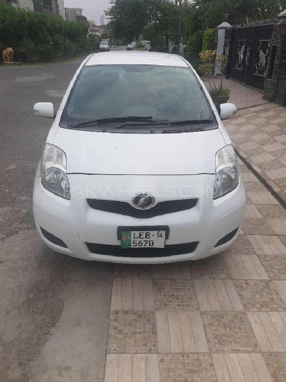 Toyota Vitz 2009 for Sale in Lahore Image-1