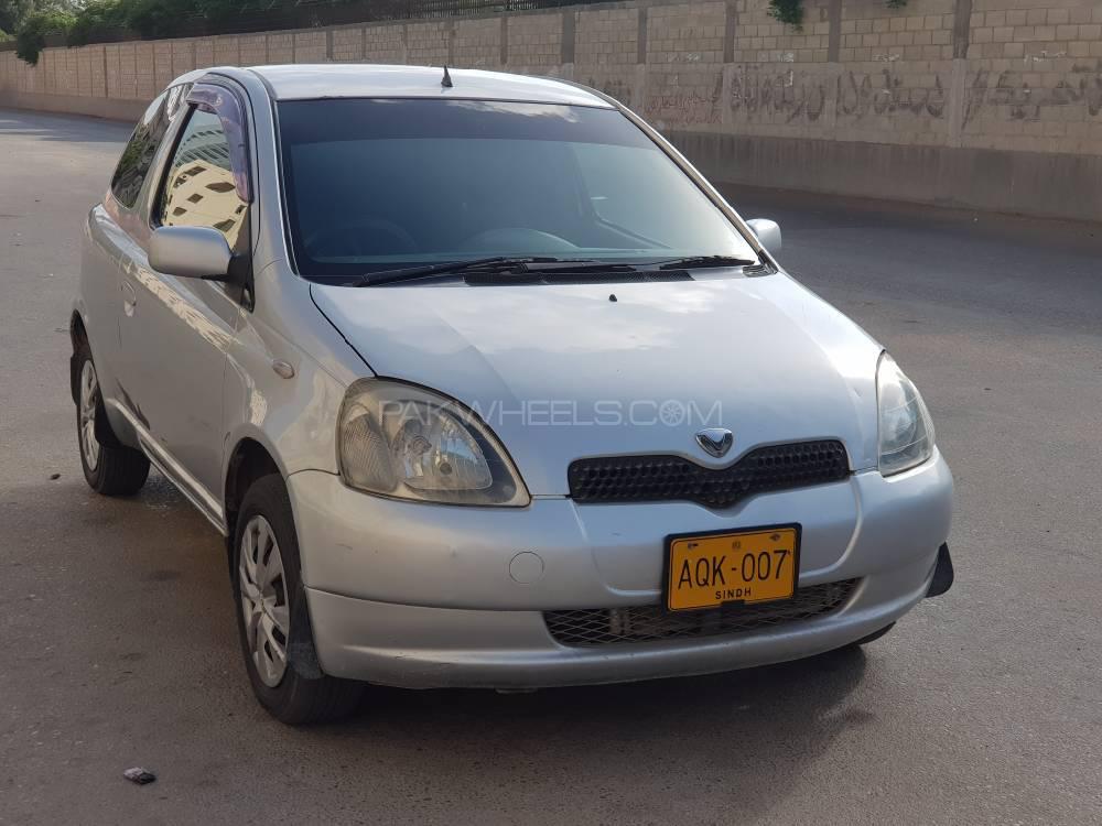 Toyota Vitz 2001 for Sale in Karachi Image-1