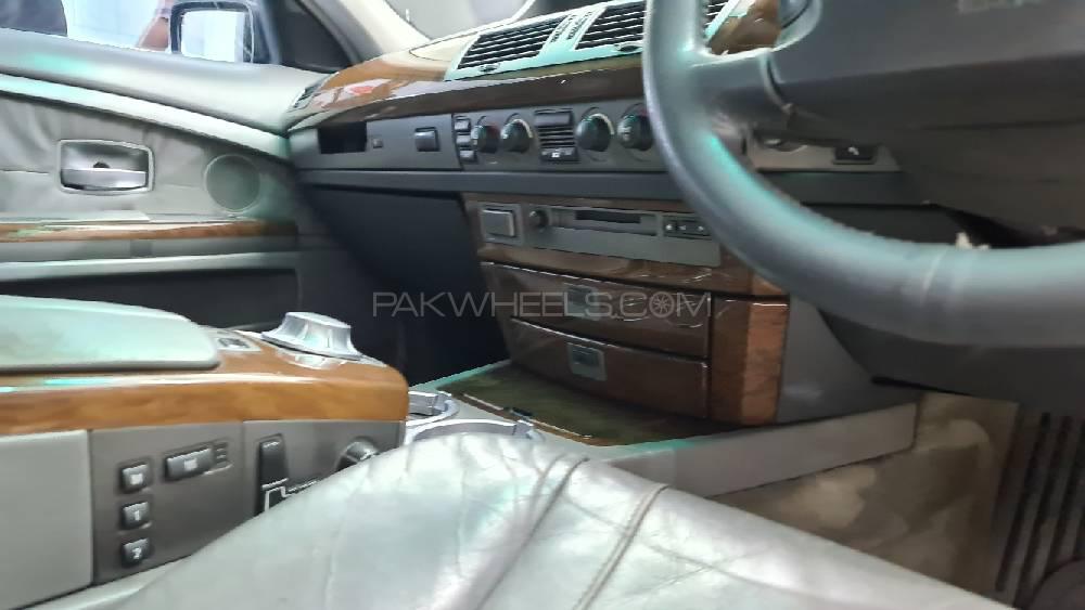 BMW 7 Series 2003 for Sale in Islamabad BMW 7 Series 2003 for Sale in Islamabad Image-12
